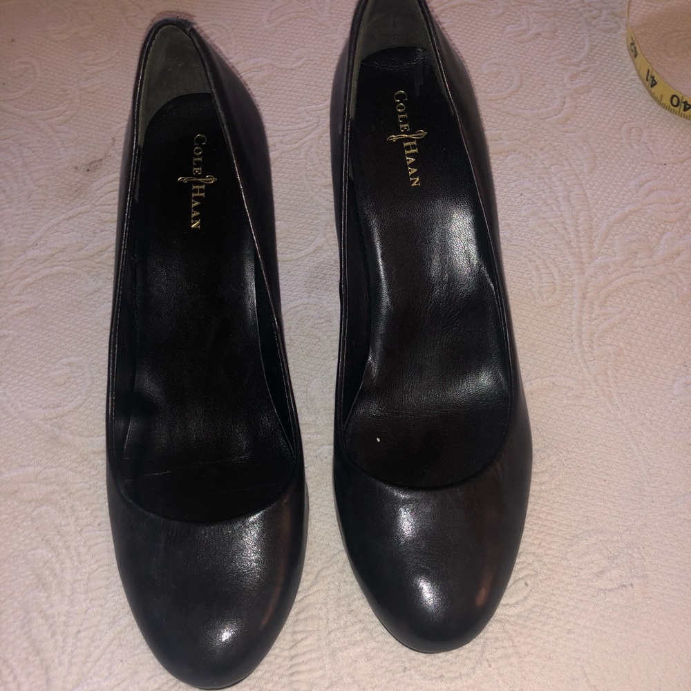 Cole Haan Nike Air Black pumps. Great shape!